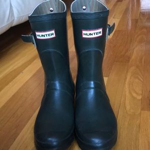 Hunter Short Rubber Boots size 7 (Fit size 8.5)